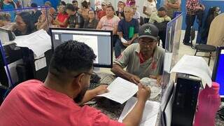 Atendimento da Prefeitura de Campo Grande para atualização de dados do CadÚnico (Cadastro Único). (Foto: Divulgação/PMCG)