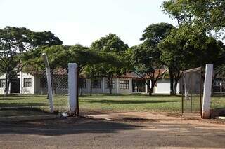 Imagem da entrada do local onde acidente aconteceu. Reportagem não foi autorizada a entrar. (Foto: Alex Machado)