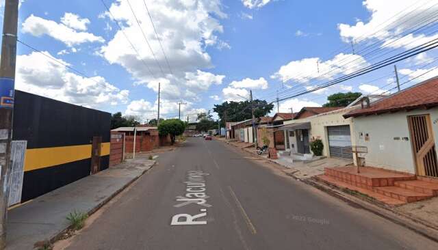 Adolescente diz ter sido estuprada por conhecido e pede socorro &agrave; vizinha 