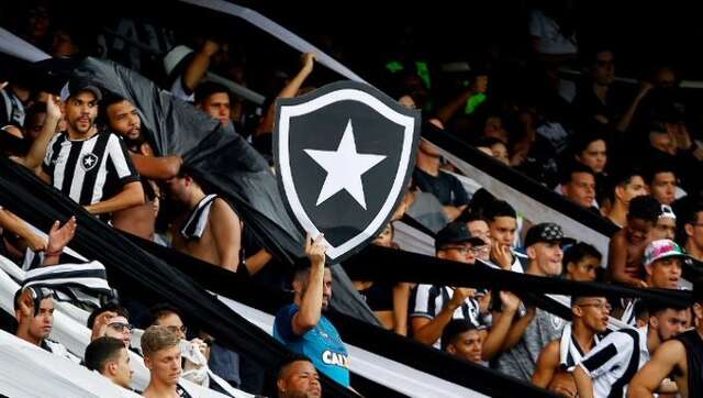 Botafogo vence e fica uma vit&oacute;ria de vaga na Libertadores da Am&eacute;rica