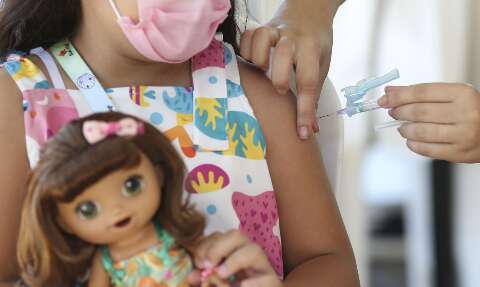 Nova variante reacende alerta sobre a vacinação de crianças contra covid-19