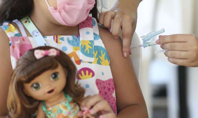 Nova variante reacende alerta sobre a vacina&ccedil;&atilde;o de crian&ccedil;as contra covid-19
