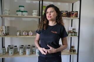 Para n&atilde;o passar vontade, Diany criou seu pr&oacute;prio emp&oacute;rio vegano