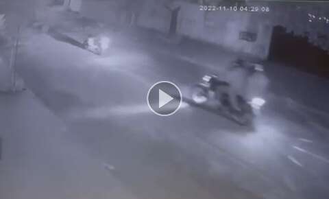 V&iacute;deo mostra criminosos chegando em loja de pisos fuzilada na Zahran