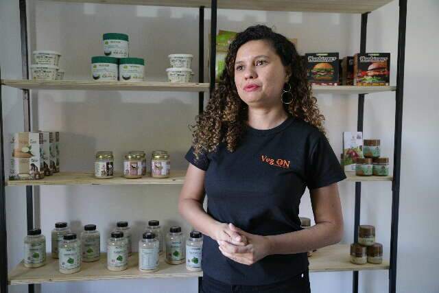 Para não passar vontade, Diany criou seu próprio empório vegano