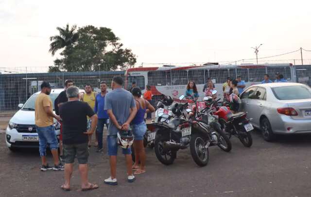 Fam&iacute;lia e amigos se mobilizam e montam grupo de buscas a idoso desaparecido