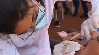 A&ccedil;&atilde;o identifica les&otilde;es suspeitas de c&acirc;ncer de boca em 46 pacientes 