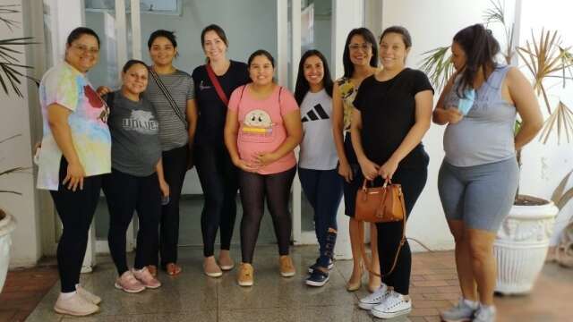 Projeto de gin&aacute;stica leva gestantes para conhecer maternidade antes do parto