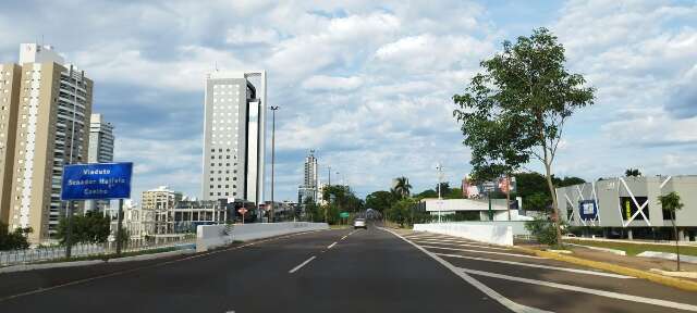 Domingo amanhece com c&eacute;u aberto, mas previs&atilde;o &eacute; de chuvas intensas 