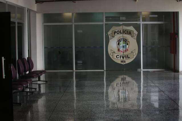 Mulher procura a pol&iacute;cia ao desconfiar que filha de 2 anos foi estuprada