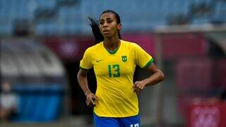 Bruna Benites com a camiseta da seleção brasileira feminina. (Foto: Maxi Franzoi)