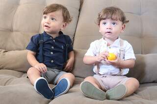 Hoje os gêmeos têm 1 ano e 4 meses (Foto Marcos Maluf/Campo Grande News)