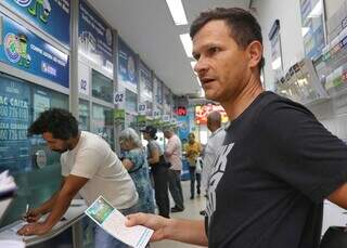 Luciano estava fazendo aposta da Mega da Virada (Foto: Paulo Francis)