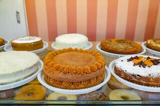 O menu traz sabores como churros, leite ninho, milho com requeijão, bem-casado, entre outros. (Foto: Kísie Ainoã)