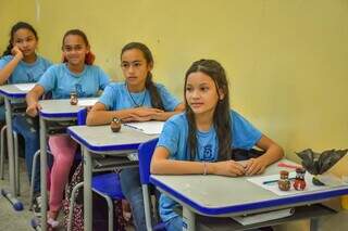 Alunas em escola municipal de Campo Grande (Foto: Divulgação/Prefeitura de Campo Grande)