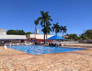 Clube conta com uma piscina semiolímpica (25 metros de comprimento) para os treinos (Foto: Gabriel de Matos)