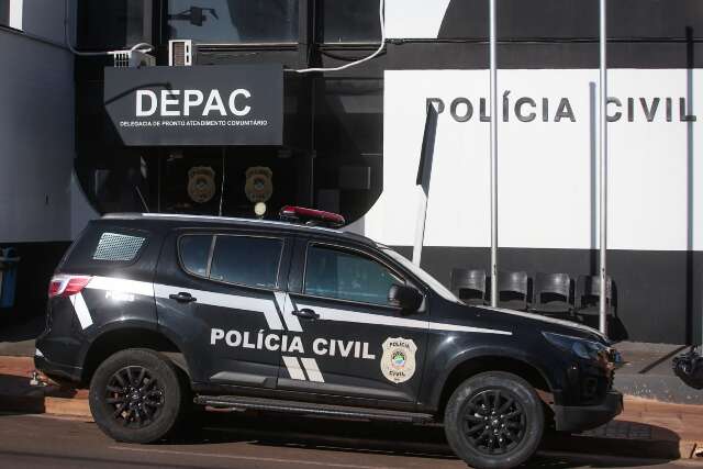 Crian&ccedil;a passa madrugada trancada em casa e pai &eacute; levado para delegacia