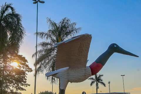 Sol predomina e máxima pode chegar aos 39ºC neste sábado