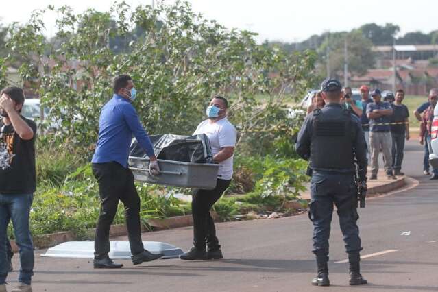 Preso homem que matou jovem carbonizado e com m&atilde;os algemadas 