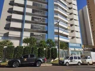 Fachada do edifício onde ocorreu o crime na noite de ontem (Foto: Campo Grande News/Arquivo)