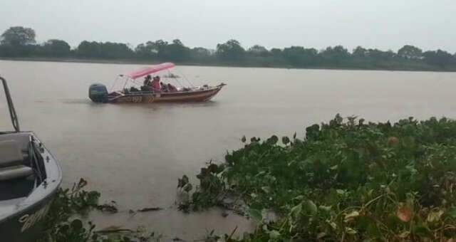 Mesmo com chuva, buscas a secret&aacute;rio e assessor de vereador em rio s&atilde;o retomadas