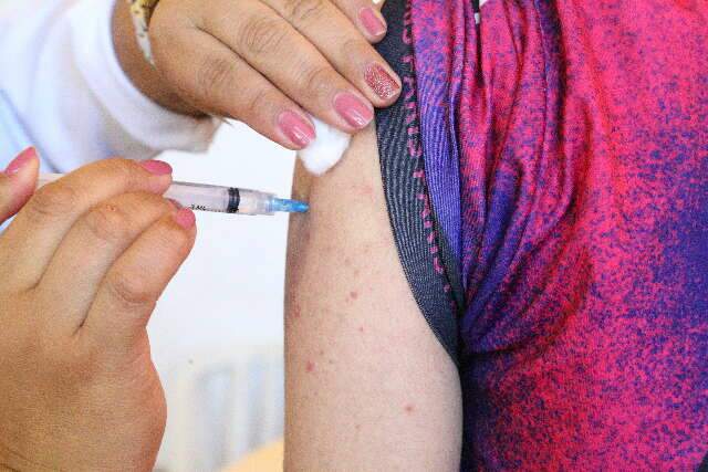 MS recebe 75 mil doses de vacina contra covid esta semana