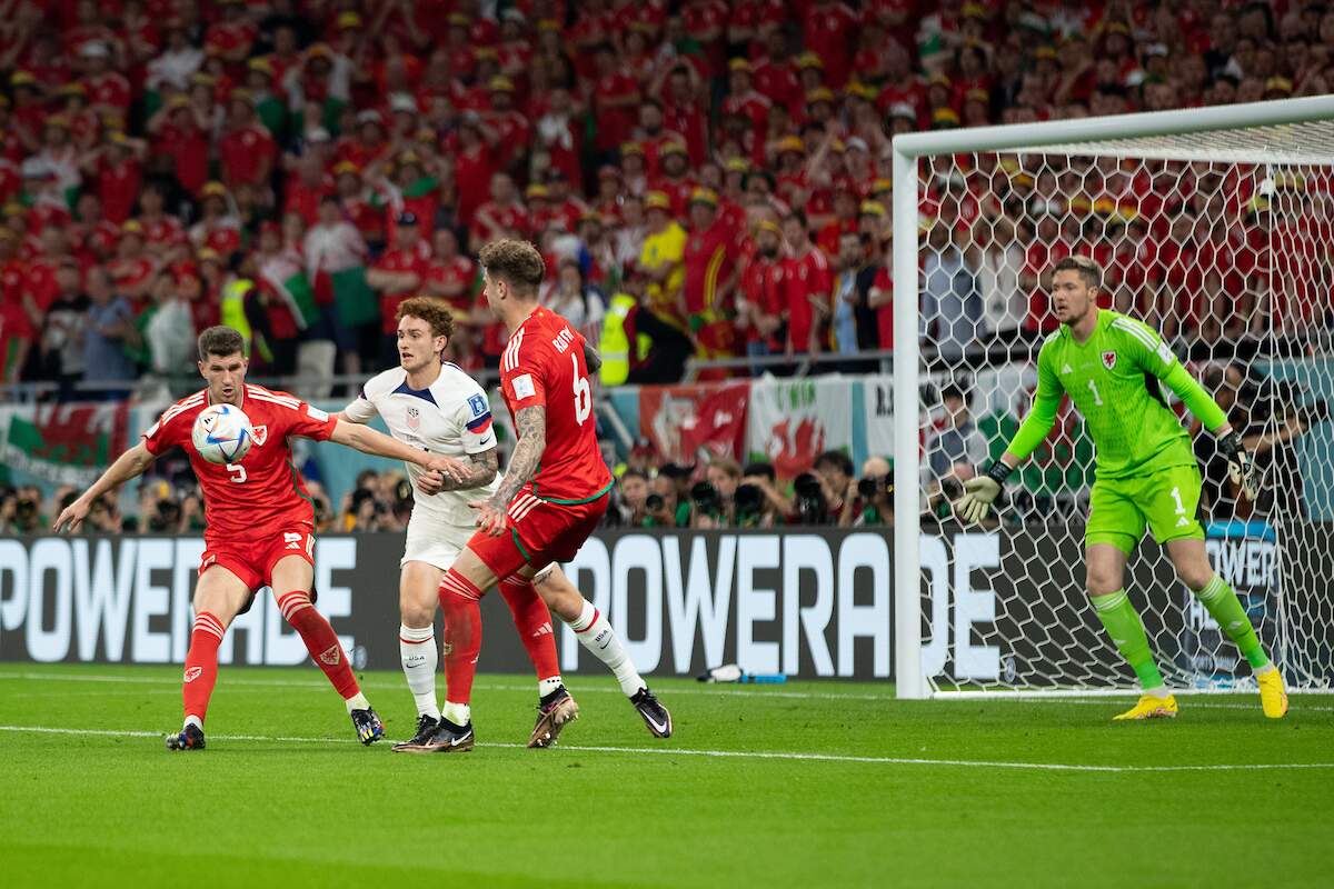 EUA e País de Gales empatam em jogo equilibrado da Copa do Mundo