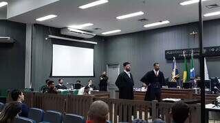 Advogados de defesa durante as alegações finais. (Foto: Ana Beatriz Rodrigues)