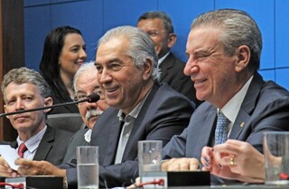 Governador Reinaldo Azambuja ao lado do presidente da Assembleia Legislativa, Paulo Corrêa (PSDB). (Foto: Chico Ribeiro)