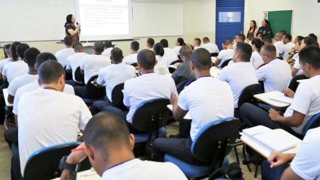 Sem previs&atilde;o de nomea&ccedil;&atilde;o, guardas municipais buscam ajuda de vereadores