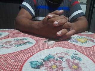 Idoso de 68 anos está sob os cuidados de familiares em Campo Grande. (Foto: Direto das Ruas)