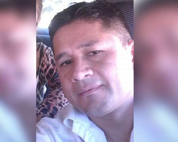 Empres&aacute;rio &eacute; executado com v&aacute;rios disparos dentro de carro na fronteira