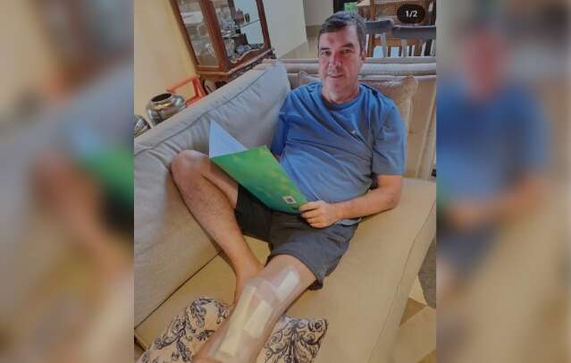 Eduardo Riedel se recupera em casa ap&oacute;s cirurgia no joelho