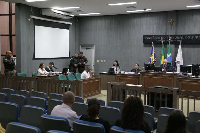 Idoso que matou homem a facada e alegou leg&iacute;tima defesa &eacute; absolvido