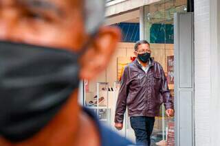 Uso de máscara segue não obrigatório em Campo Grande (Foto: Marcos Maluf)