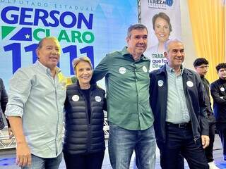 Gerson Claro (PP) ao lado da presidente do partido Tereza Cristina, governador eleito Eduardo Riedel e atual governador Reinaldo Azambuja. (Foto: Divulgação) 