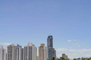 Céu claro nesta manhã em Campo Grande (Foto: Marcos Maluf)