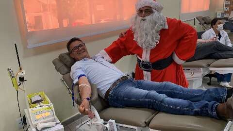 Em dia do doador, Hemosul faz campanha com lanche, brindes e Papai Noel 
