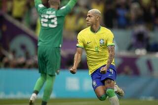 Atacante Richarlison durante comemoração do gol. (Foto: Lucas Figueiredo/CBF)