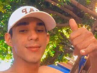 Jovem &eacute; morto com peda&ccedil;o de garrafa no pesco&ccedil;o durante confus&atilde;o em bar