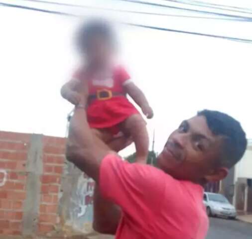 Em agonia, homem esfaqueado pediu para que &quot;cuidassem da filha&quot;