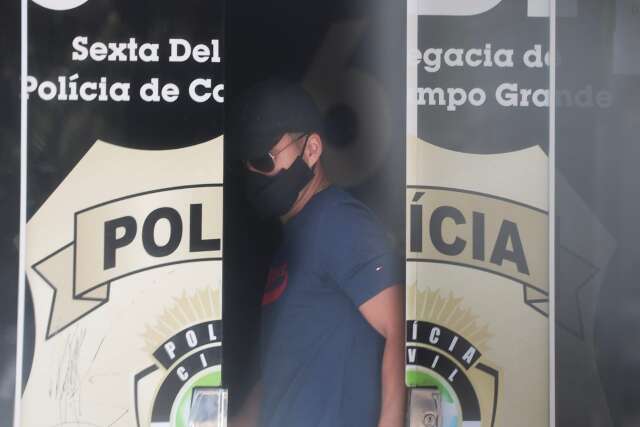 Quatro dias ap&oacute;s matar amigo de inf&acirc;ncia, motorista se apresenta &agrave; Pol&iacute;cia Civil
