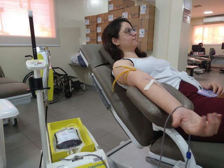 Letícia Abreu também fez questão de ir doar sangue. (Foto: Idaicy Solano)