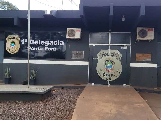 Homem &eacute; preso acusado de estuprar filha de 12 anos durante visita