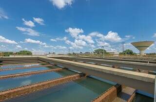 Estação de tratamento de água em Campo Grande, onde o trabalho é feito pela concessionária Águas Guariroba. (Foto: Águas Guariroba)