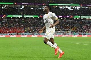 Meia Mohammed Kudus comemorando o terceiro gol de Gana na partida (Foto: Fifa)