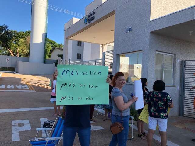 Ap&oacute;s protesto, empresa garante entrega de residencial at&eacute; fim deste ano