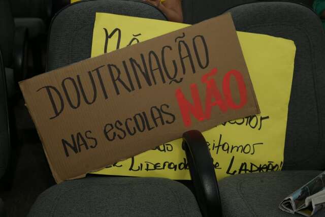 Projeto pol&ecirc;mico foi idealizado por advogada e n&atilde;o &eacute; sobre &quot;ideologia de g&ecirc;nero&quot;