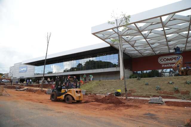 Com 600 empregos, hipermercado e atacadista s&atilde;o inaugurados amanh&atilde; na Capital