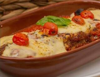 Filé a Parmigiana é o tradicional prato de sábado da Casa do Seu Enaldo. (Foto: Instagram)